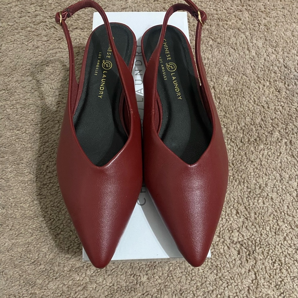 (NWT) Chinese Laundry "Wine" Slingback Flats - Size 9